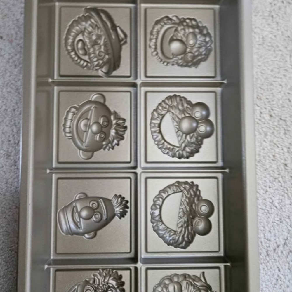 Sesame Street Nordic Ware Baking Bakeware Pan